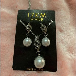 Necklace with earrings